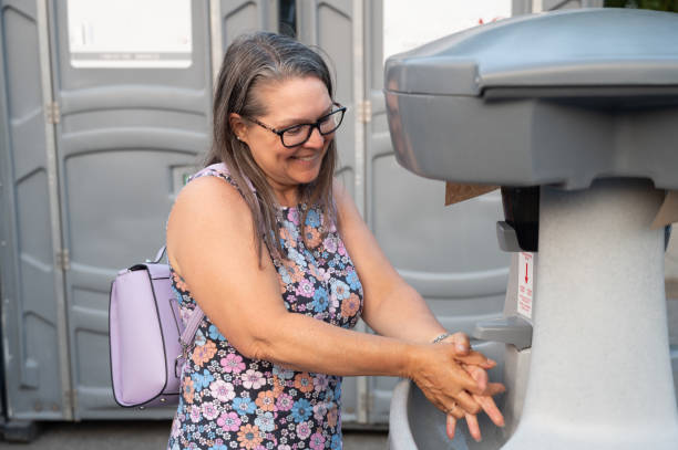 Best Portable toilet rental cost  in Burlington, IA